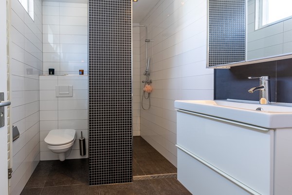 Medium property photo - Maarten Trompstraat 39, 4625 EC Bergen op Zoom